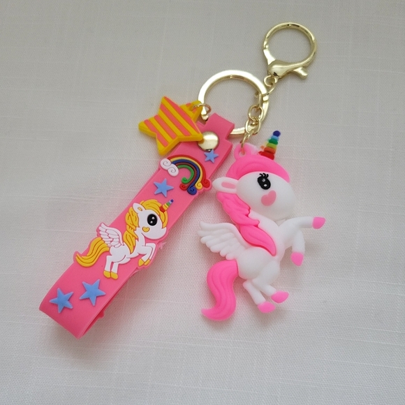 Super Cute Unicorn Keychain or Bag Charm with Rainbow & Star 🦄 - Picture 6 of 7